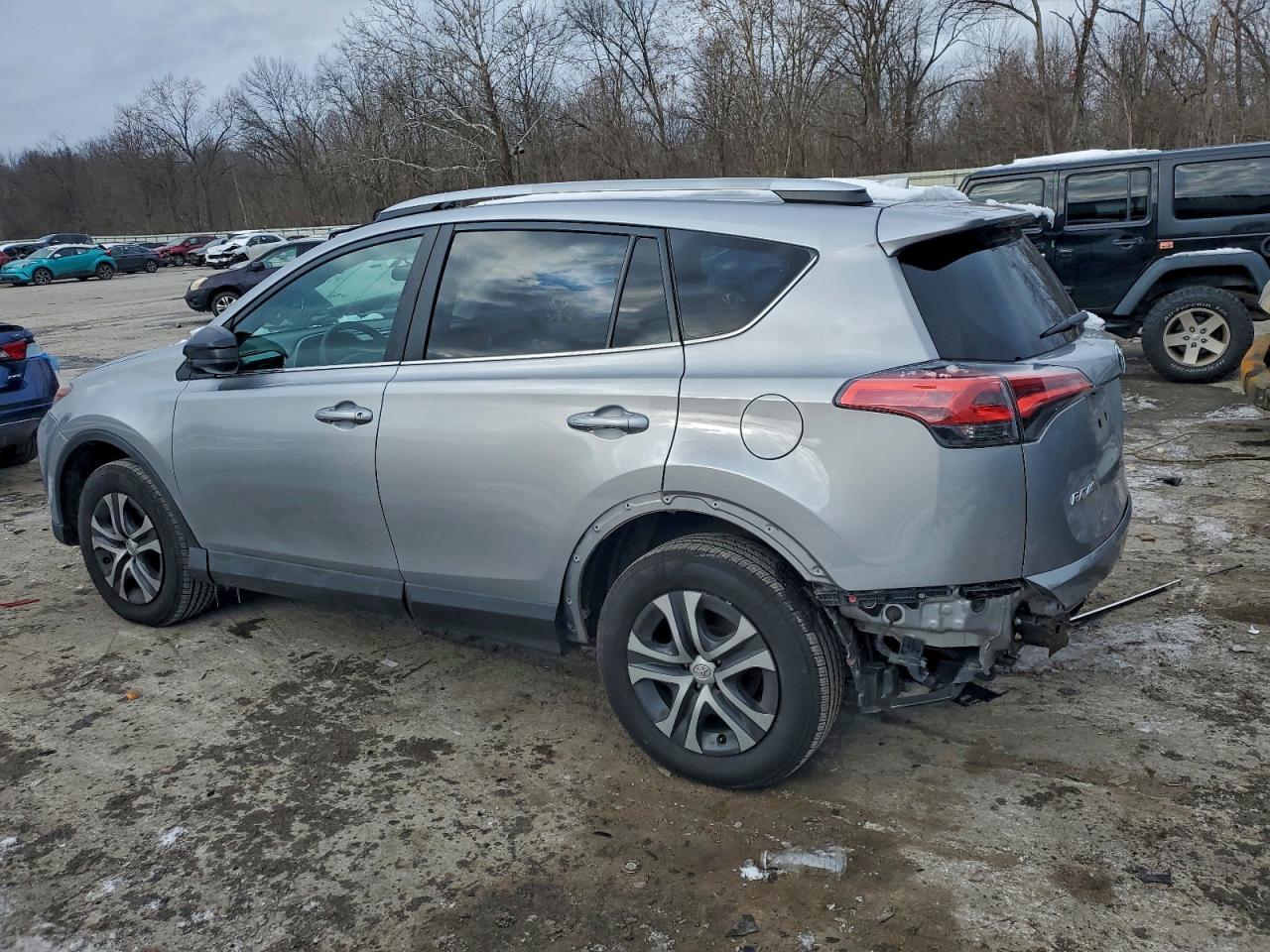 2016 Toyota Rav4 Le - Фото 2