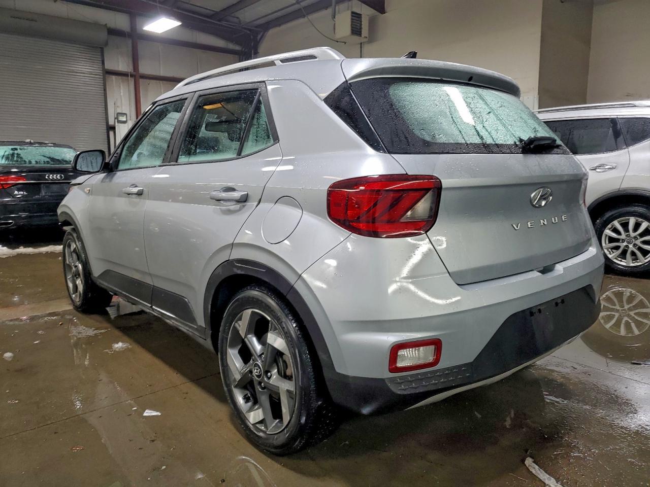 2022 Hyundai Venue Sel - Фото 2