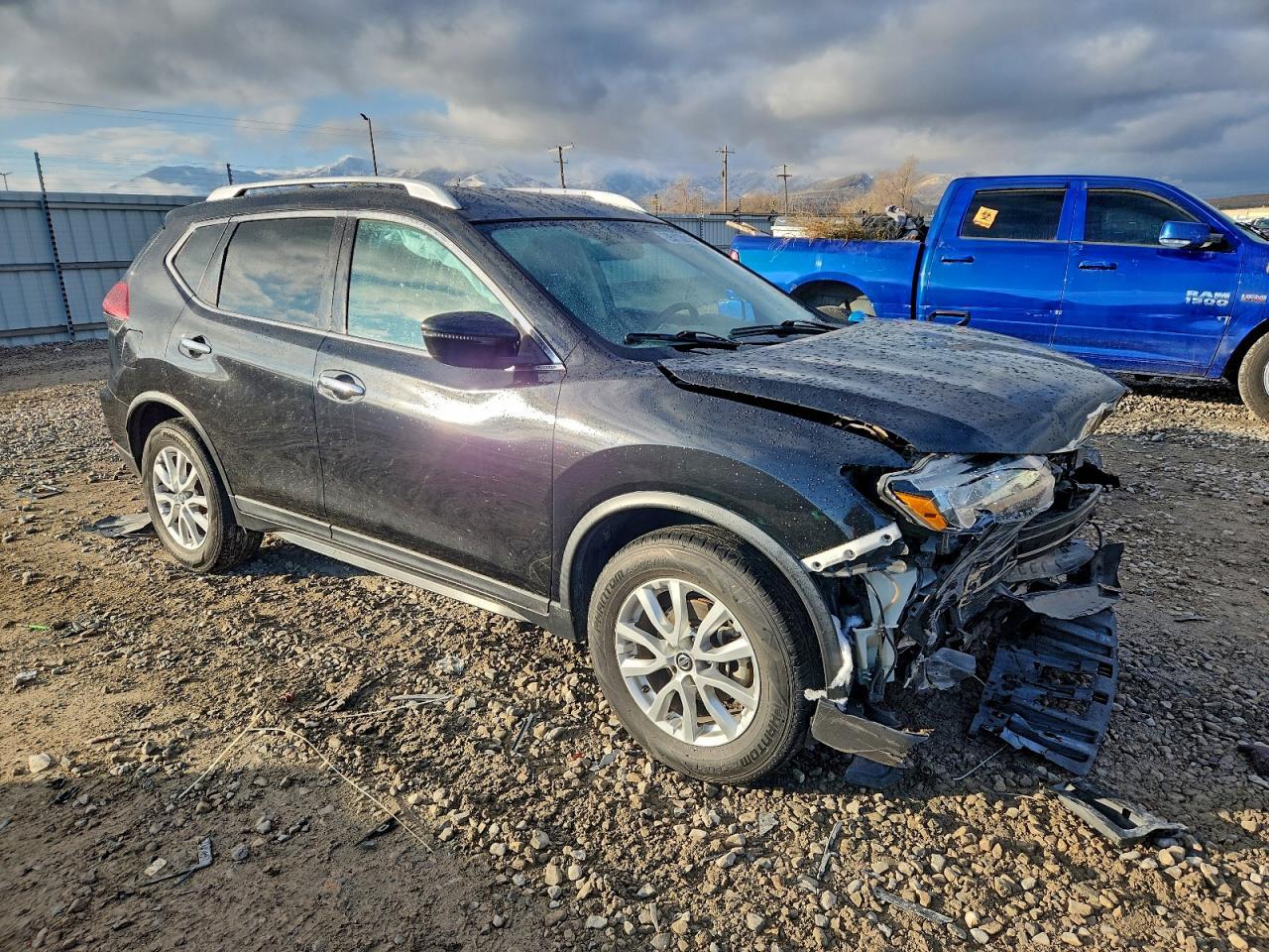 2018 Nissan Rogue S - Image 4