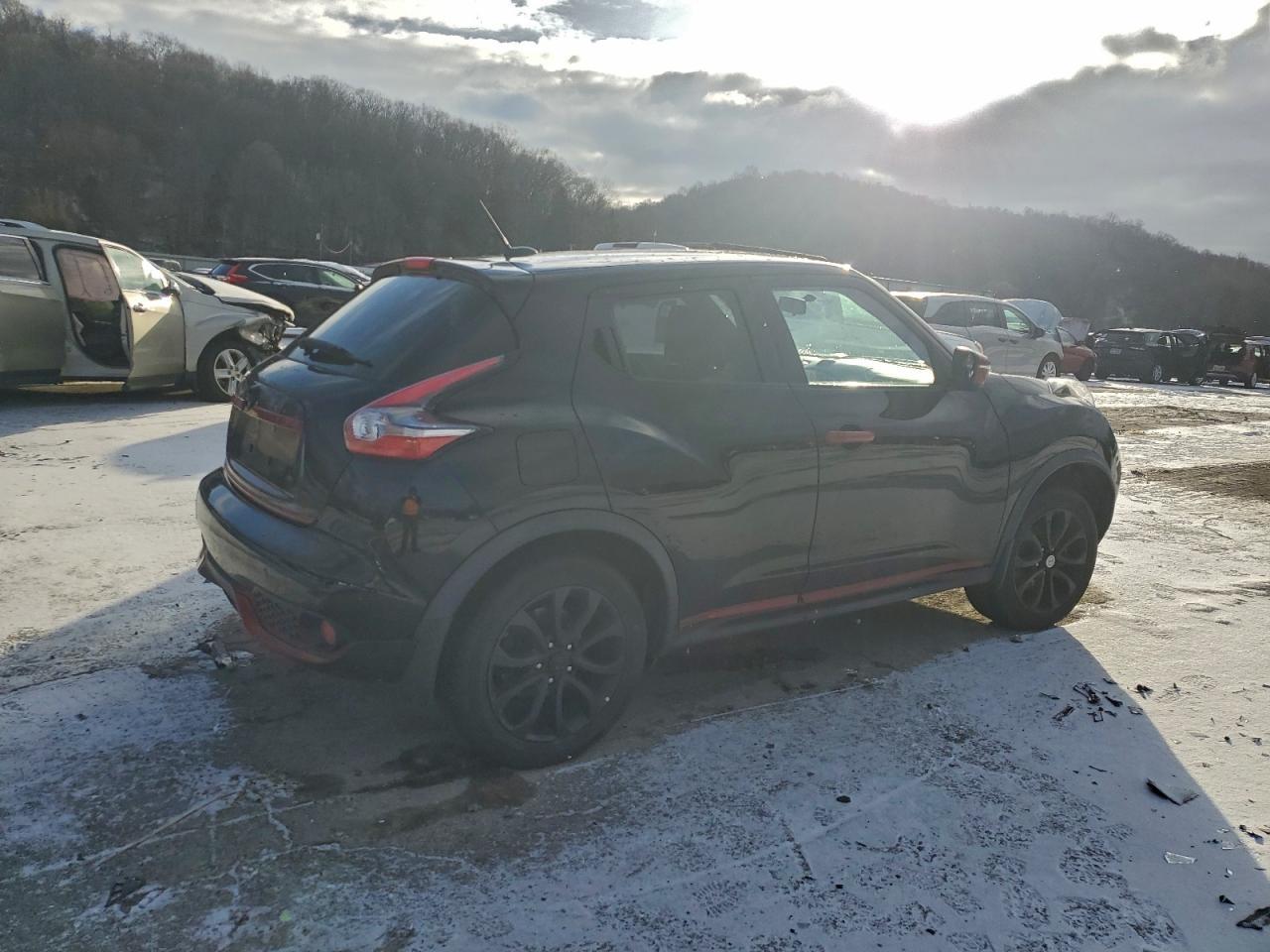 2015 Nissan Juke S - Image 3