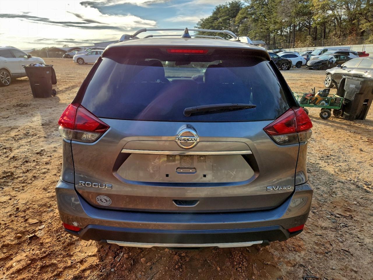 2017 Nissan Rogue S - Image 6