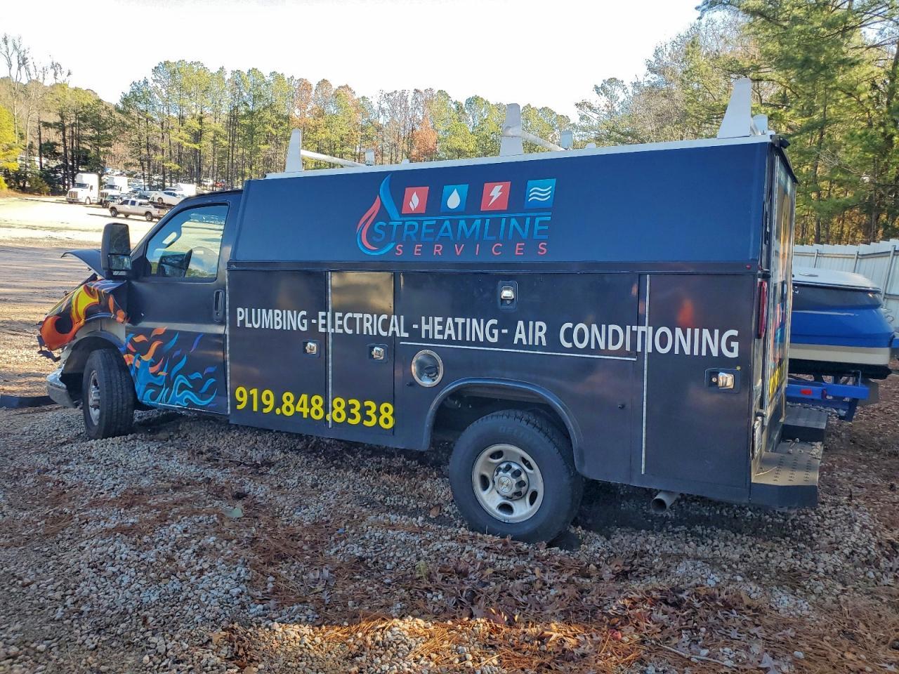 2021 Chevrolet Express G3500 Utility / Service Truck - Фото 2