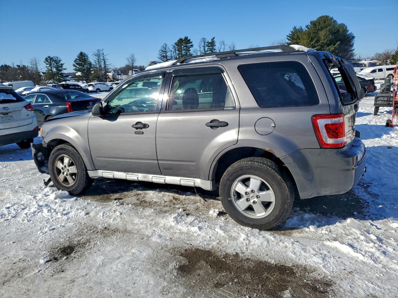 2011 Ford Escape Xlt - Фото 2