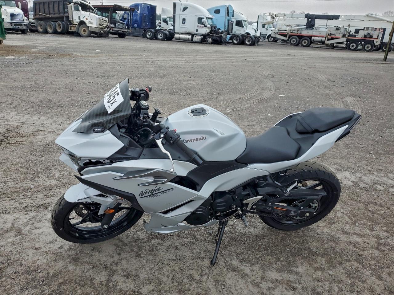 2025 Kawasaki Ex500 - Фото 3