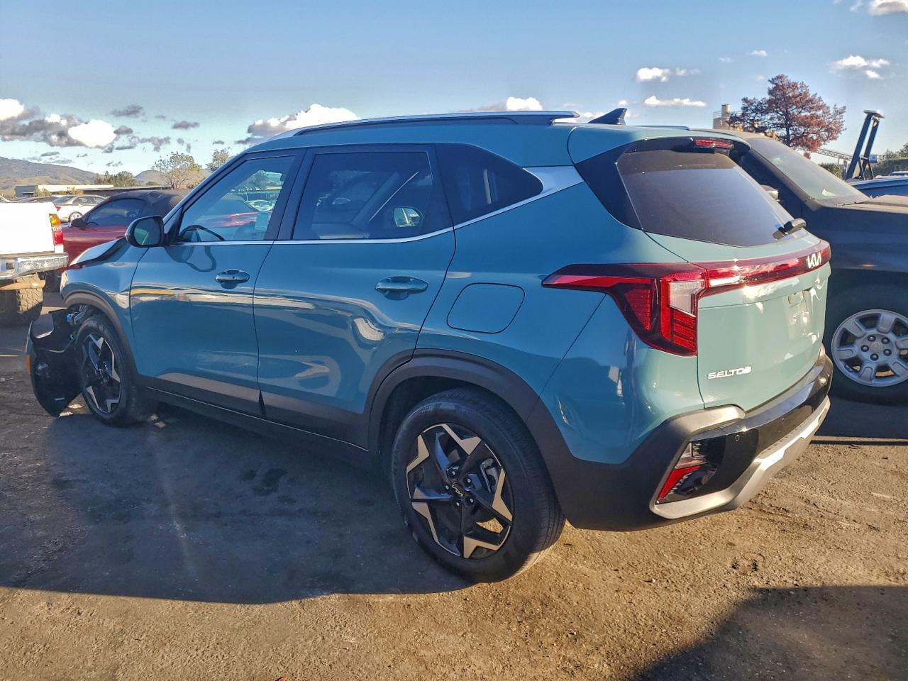 2025 Kia Seltos Ex - Image 2