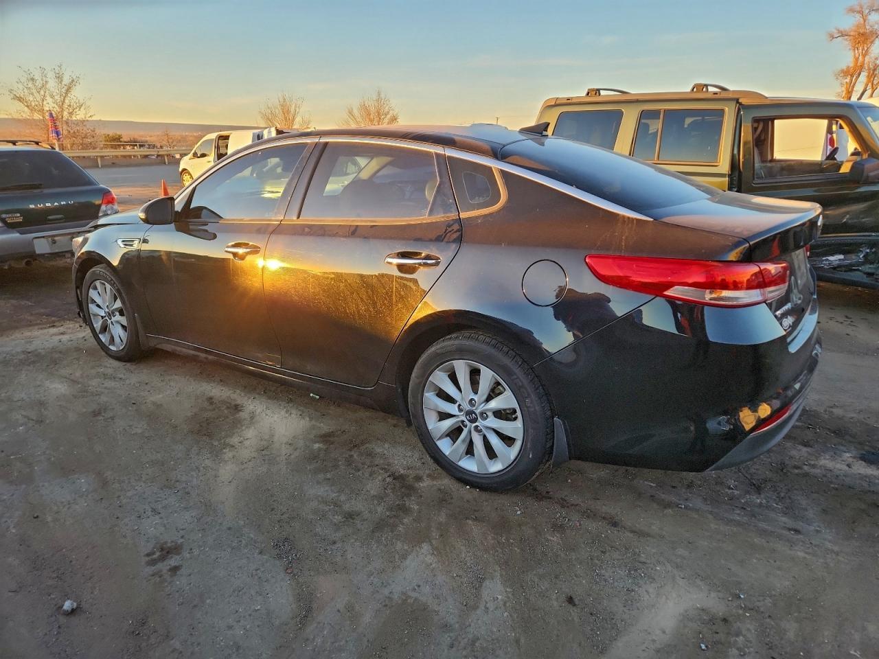 2017 Kia Optima Ex - Фото 2