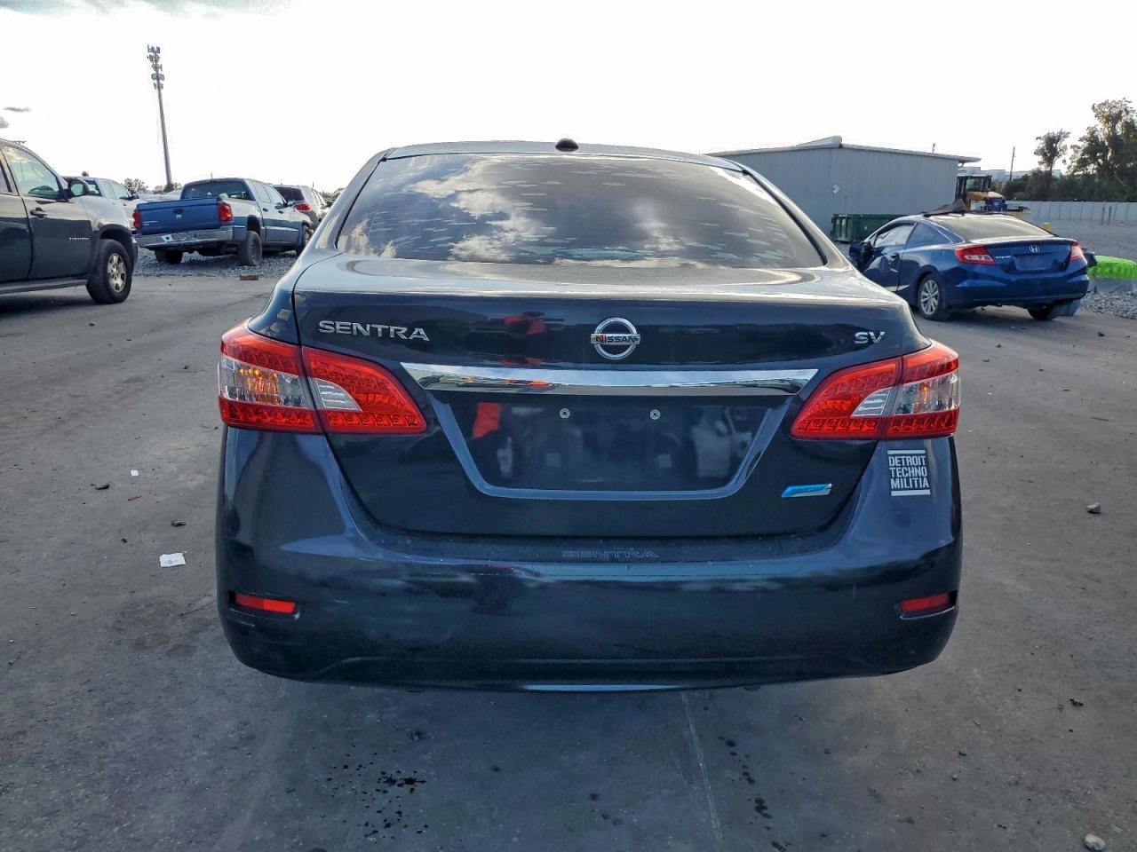 2013 Nissan Sentra S - Фото 6