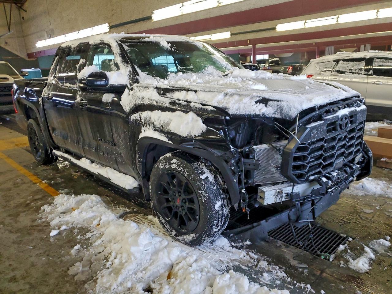 2025 Toyota Tundra Crewmax Limited - Image 4