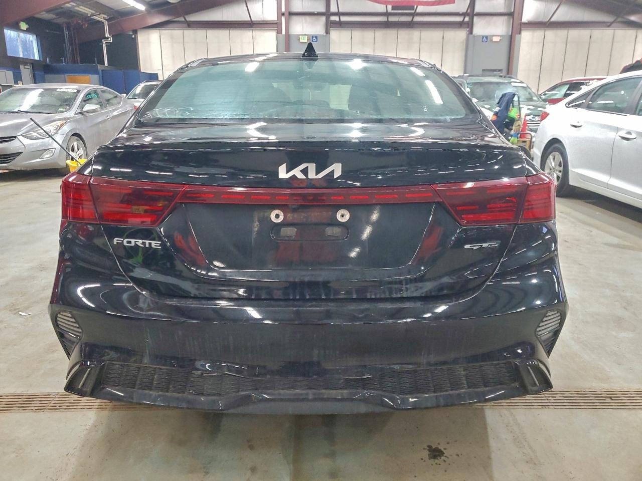 2022 Kia Forte Gt Line - Фото 6