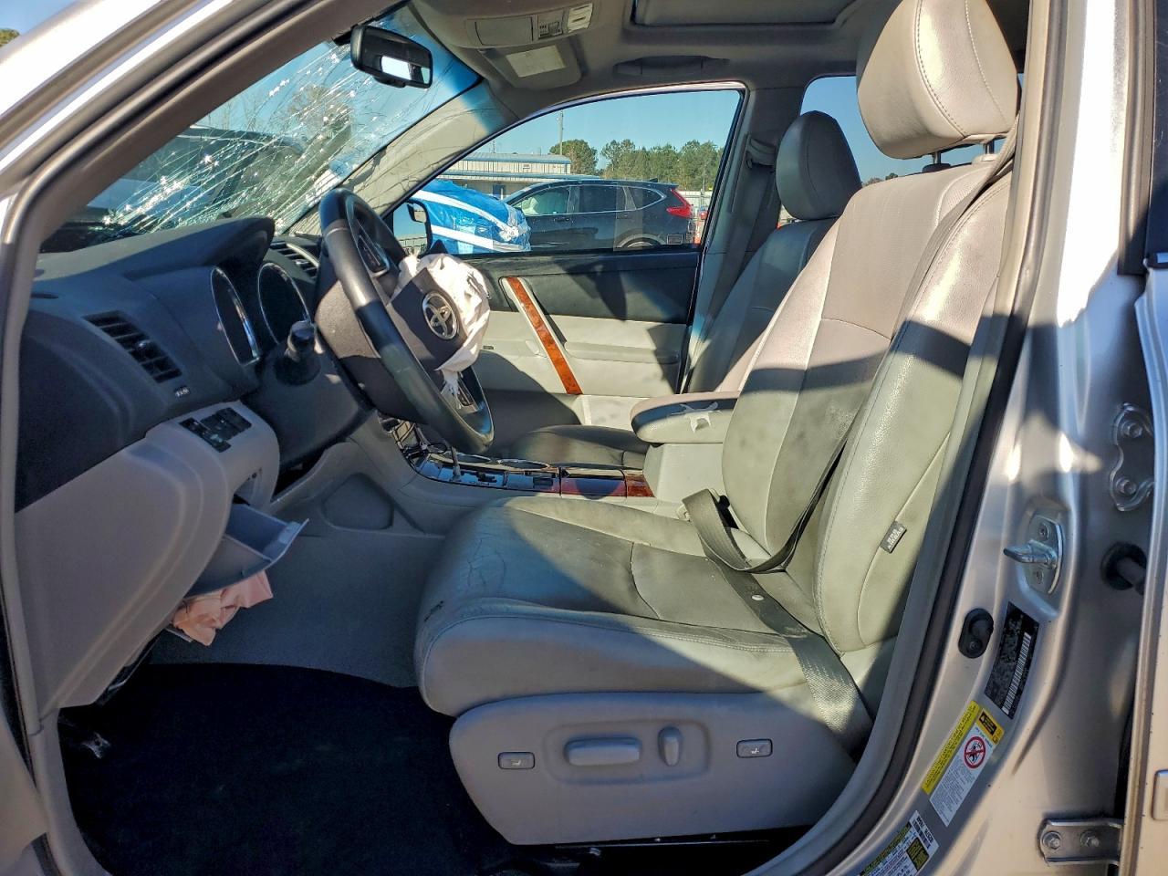 2013 Toyota Highlander Limited - Image 7