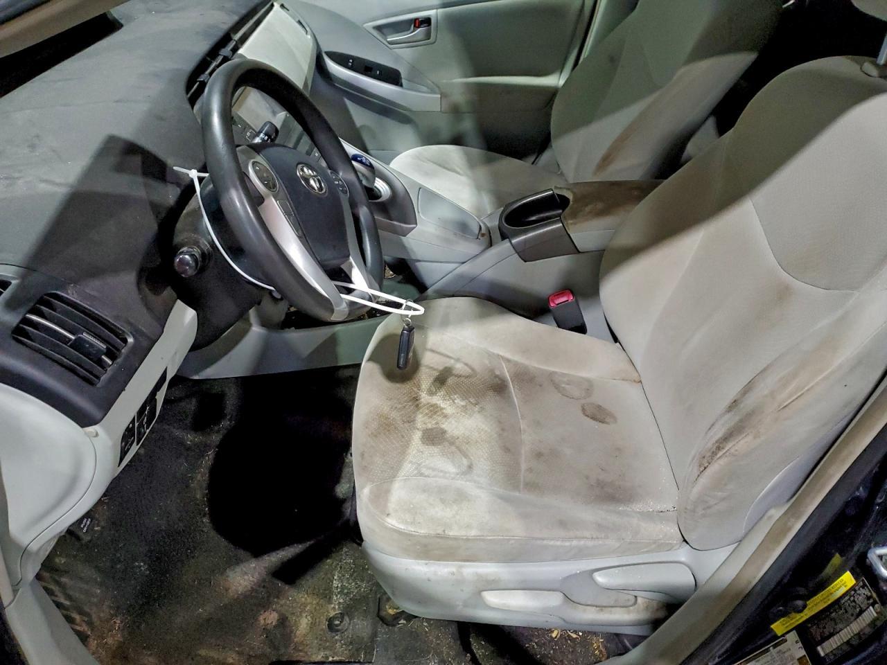 2012 Toyota Prius - Фото 7