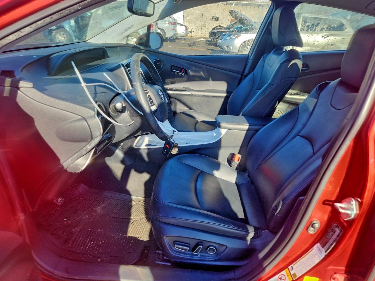 2016 Toyota Prius Four - Фото 7