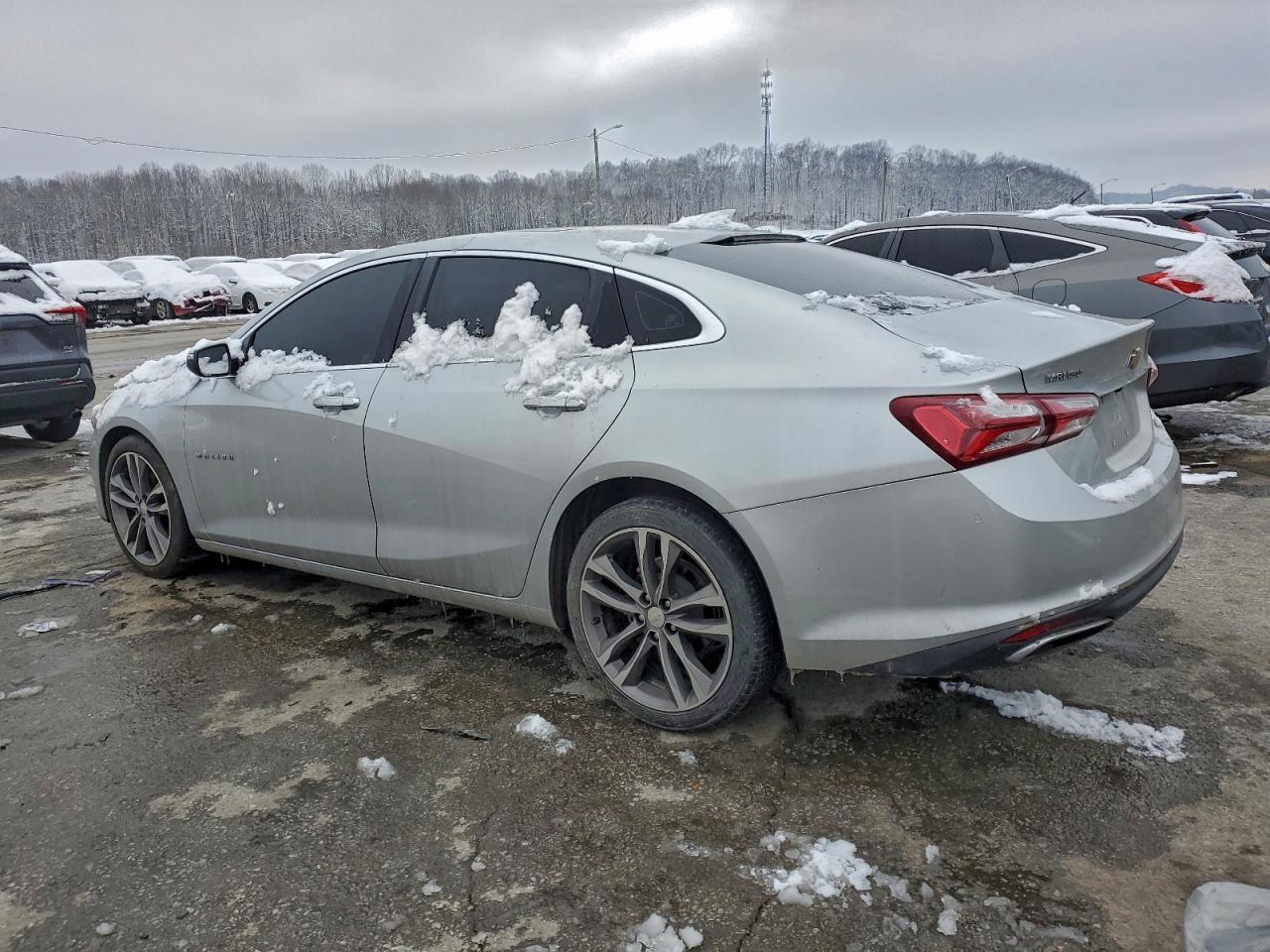 2020 Chevrolet Malibu Premier - Фото 2