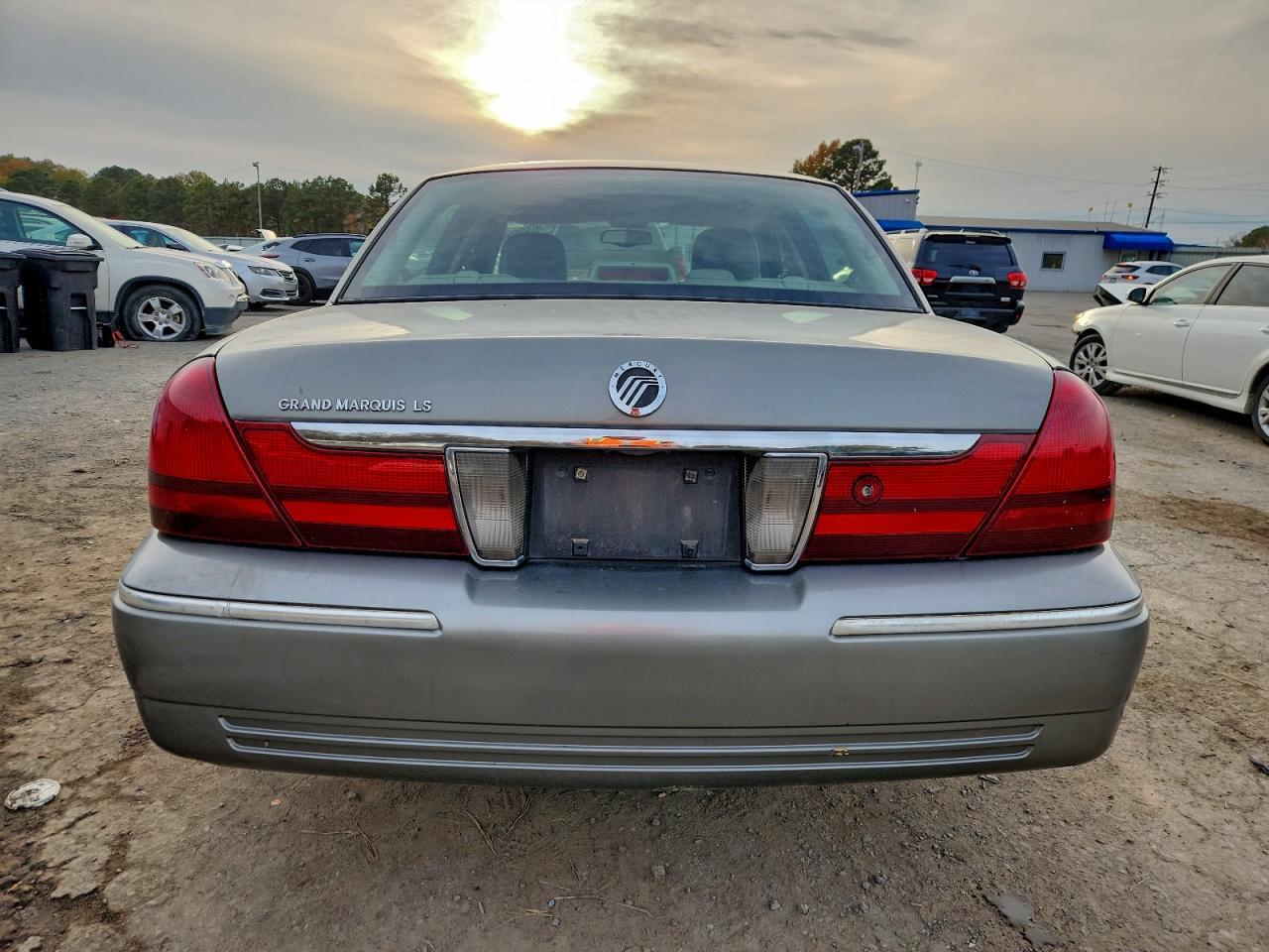 2004 Mercury Grand Marquis Ls - Image 6