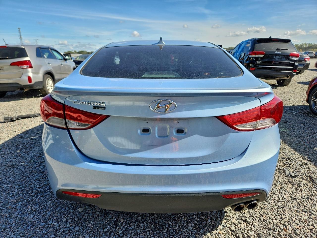 2013 Hyundai Elantra - Image 6