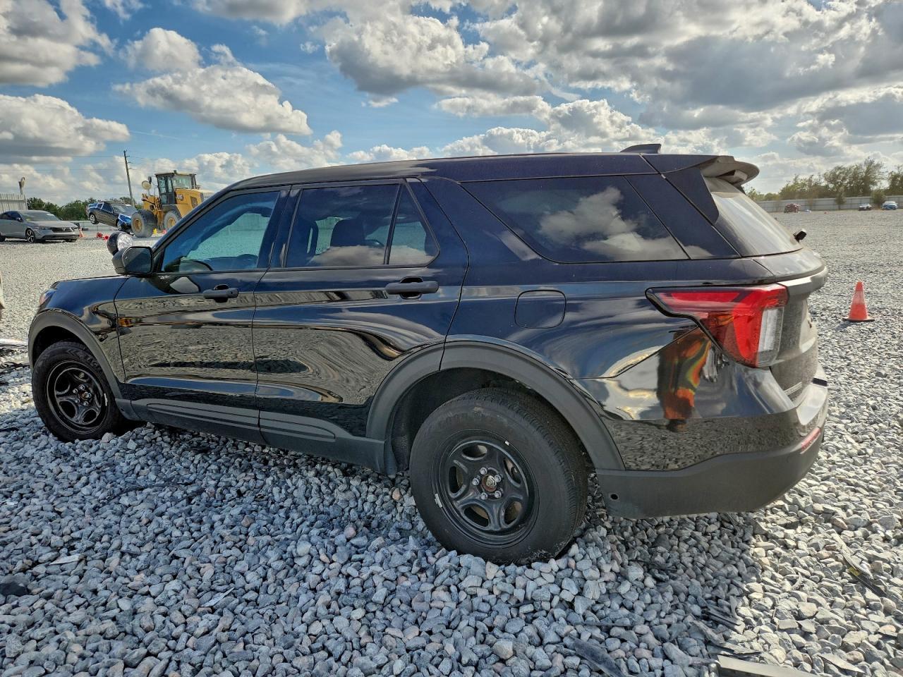 2025 Ford Explorer Police Interceptor - Image 2