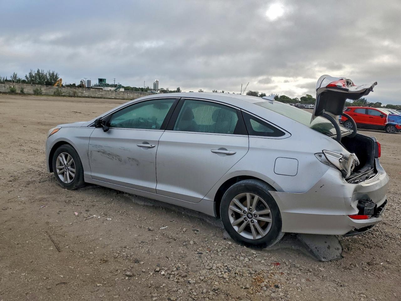 2016 Hyundai Sonata Se - Фото 2