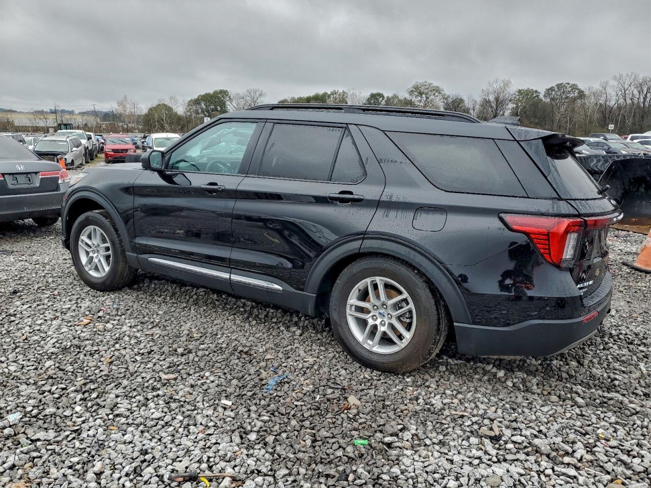 2025 Ford Explorer Active - Фото 2