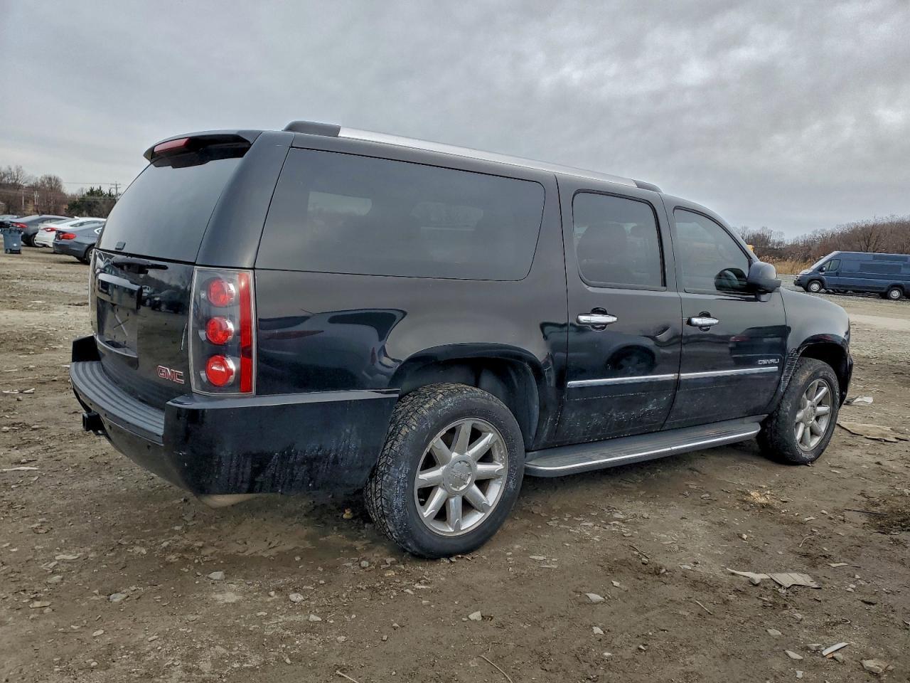 2010 GMC Yukon - Фото 3
