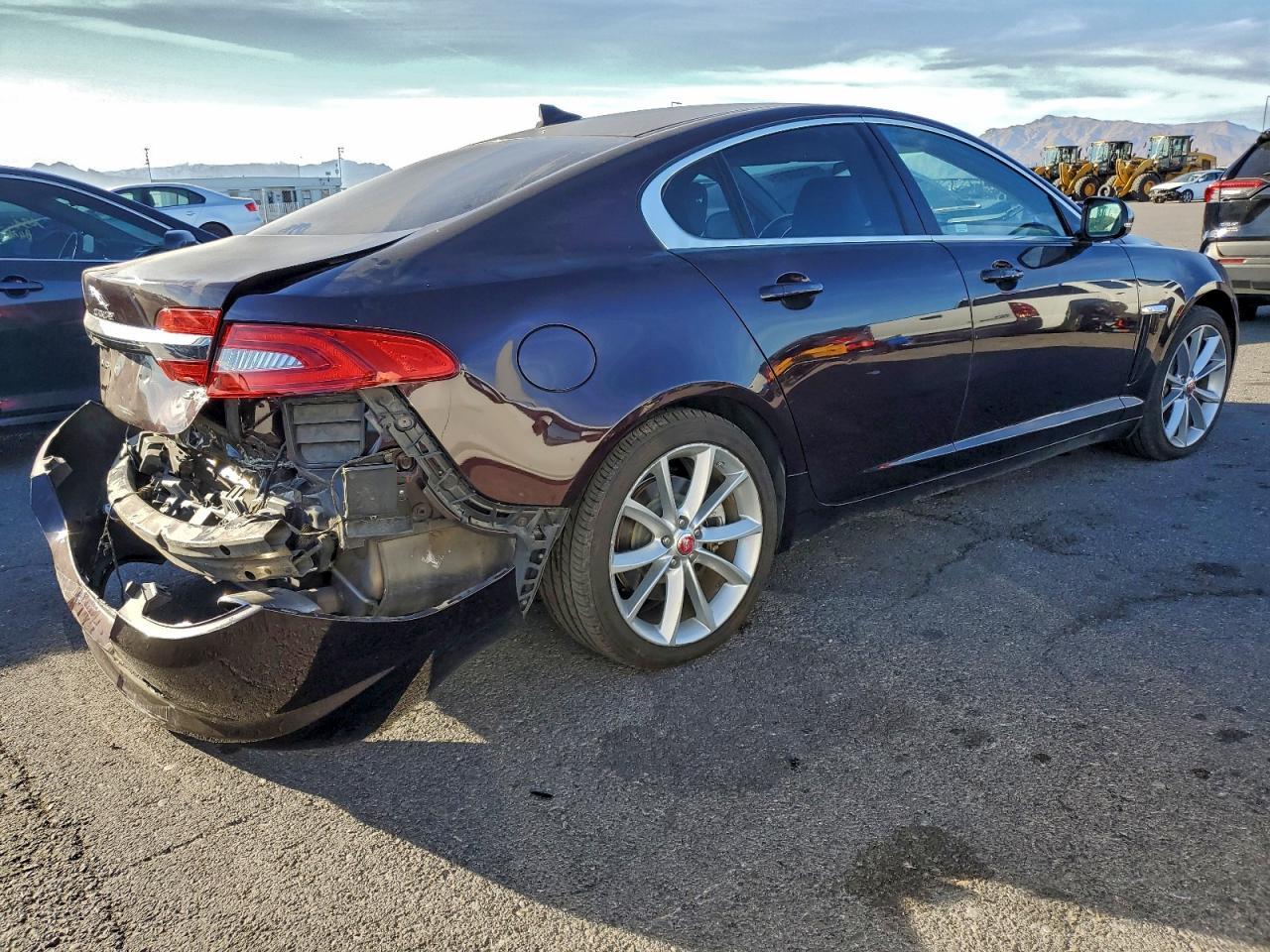 2015 Jaguar Xf 3.0 Sport - Фото 3