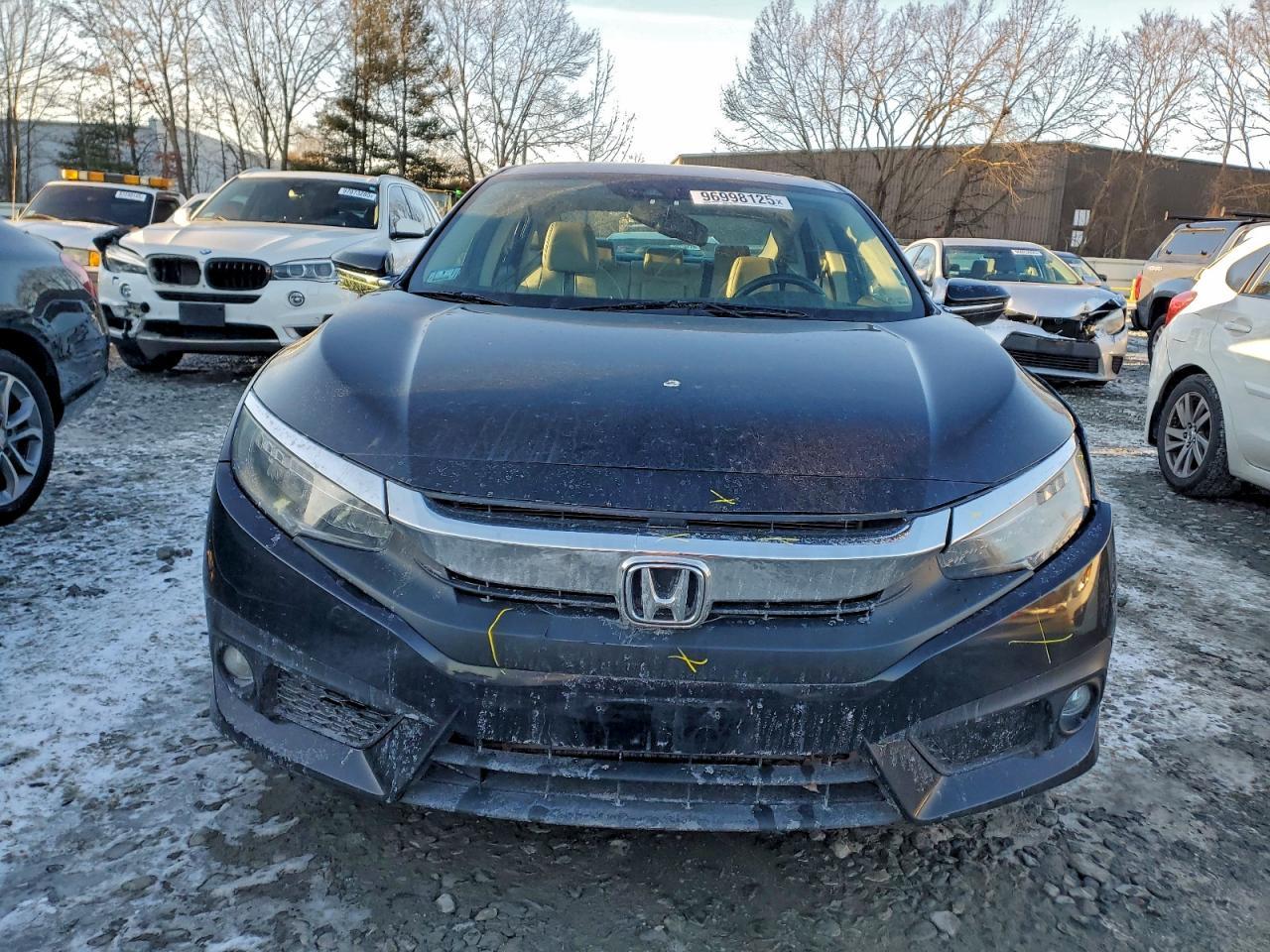 2016 Honda Civic Touring - Image 5
