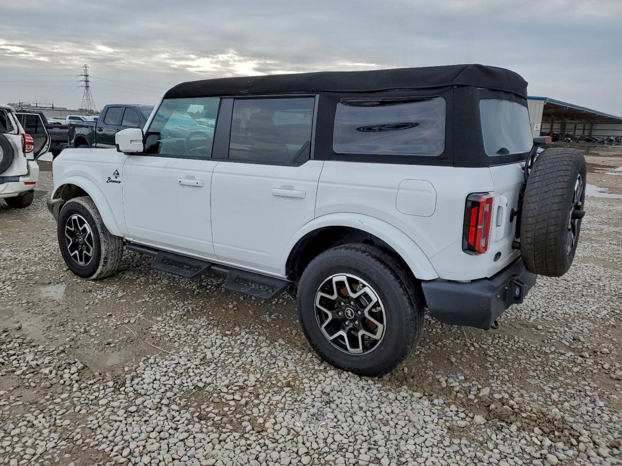 2024 Ford Bronco Outer Banks - Фото 2