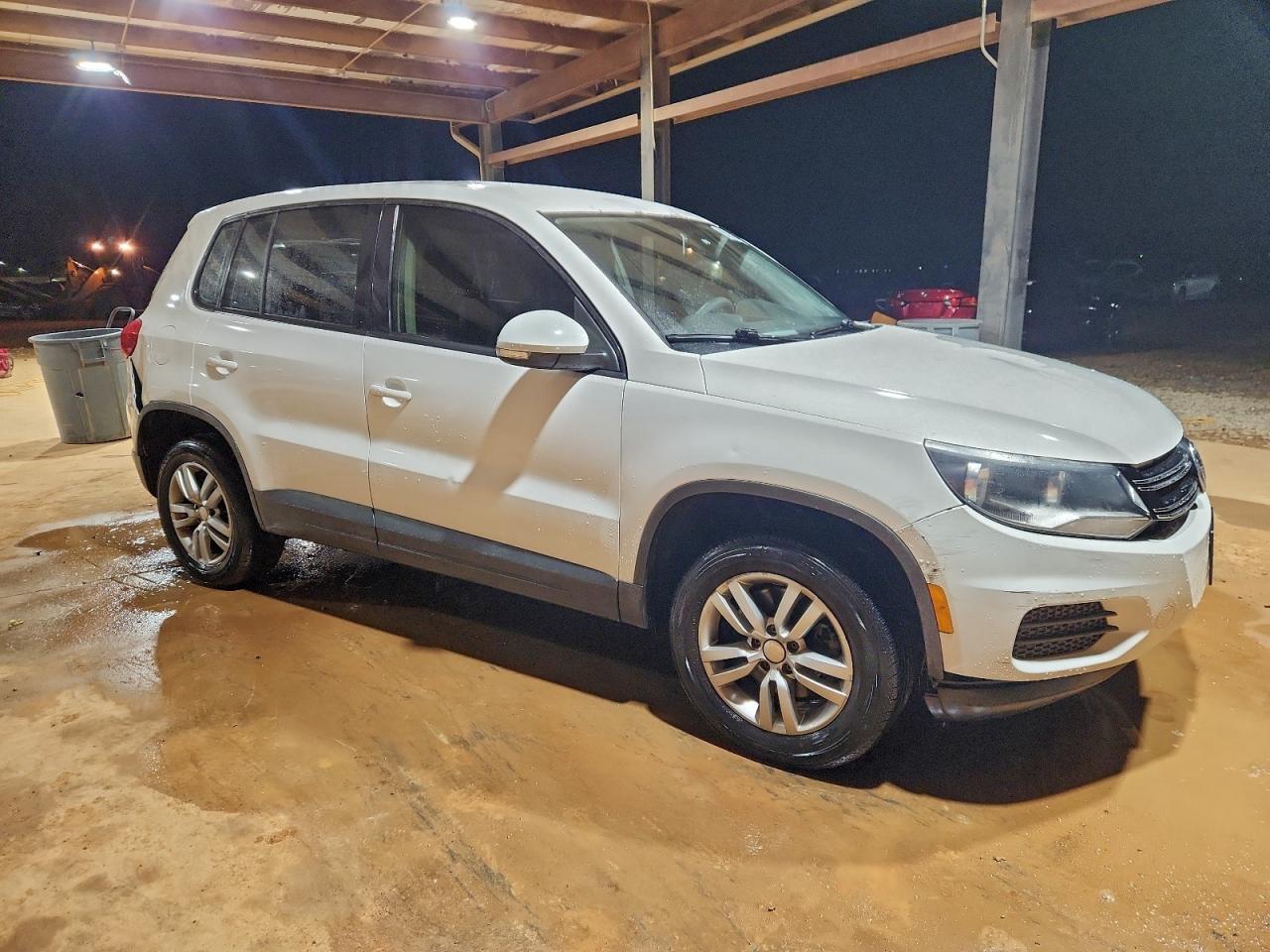 2014 Volkswagen Tiguan S - Фото 4