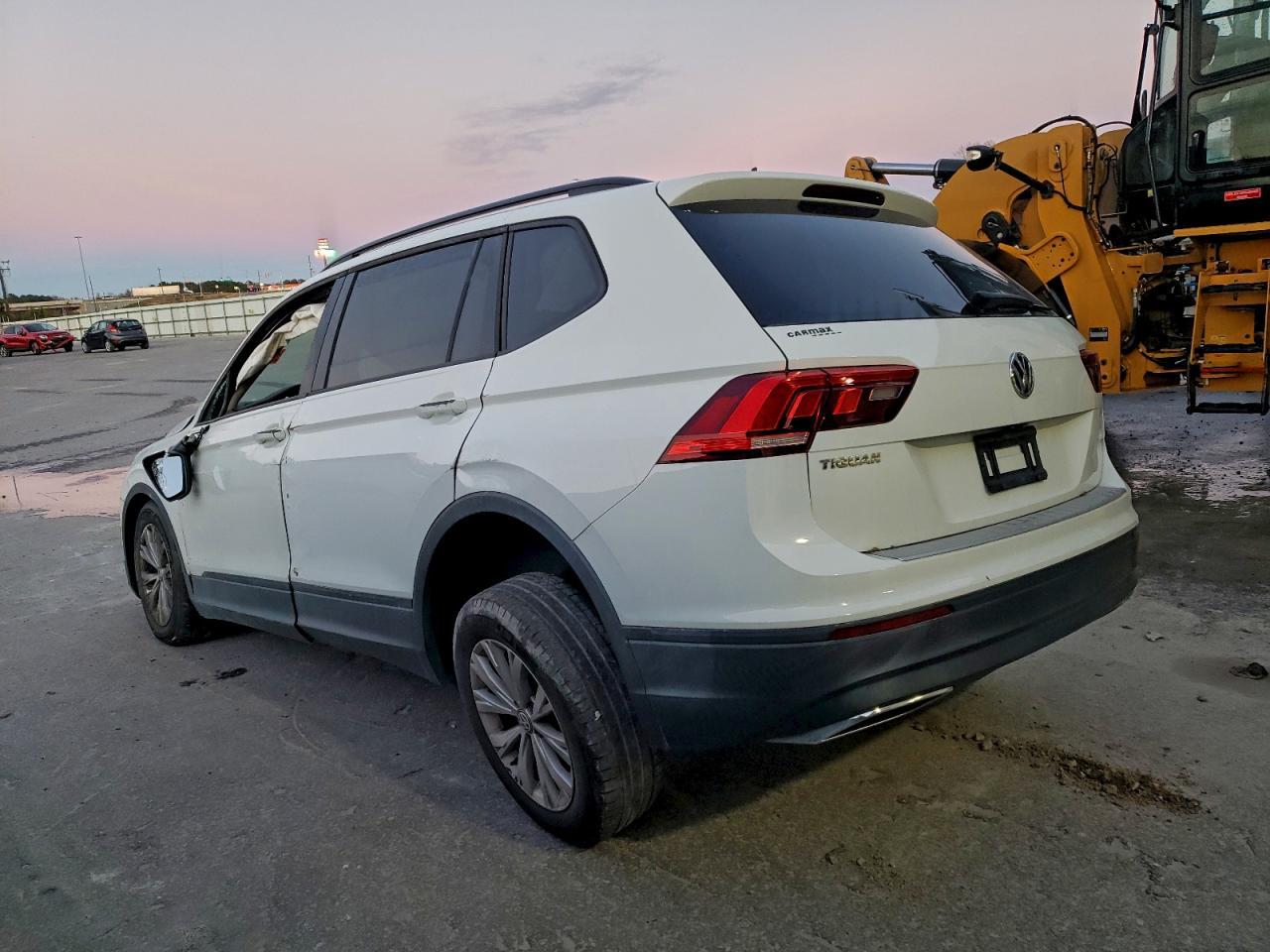 2020 Volkswagen Tiguan S - Image 2