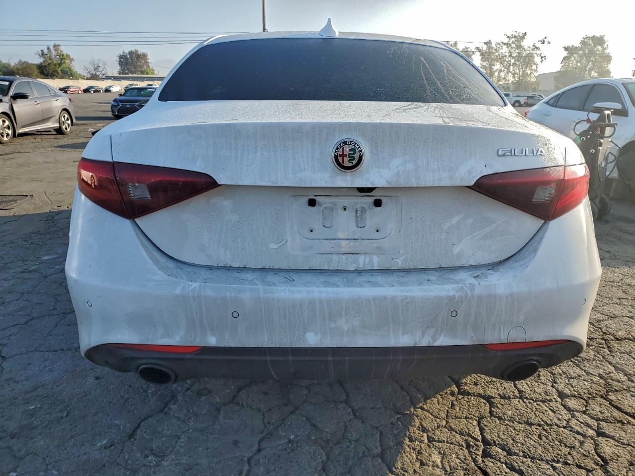 2022 Alfa Romeo Giulia - Фото 6