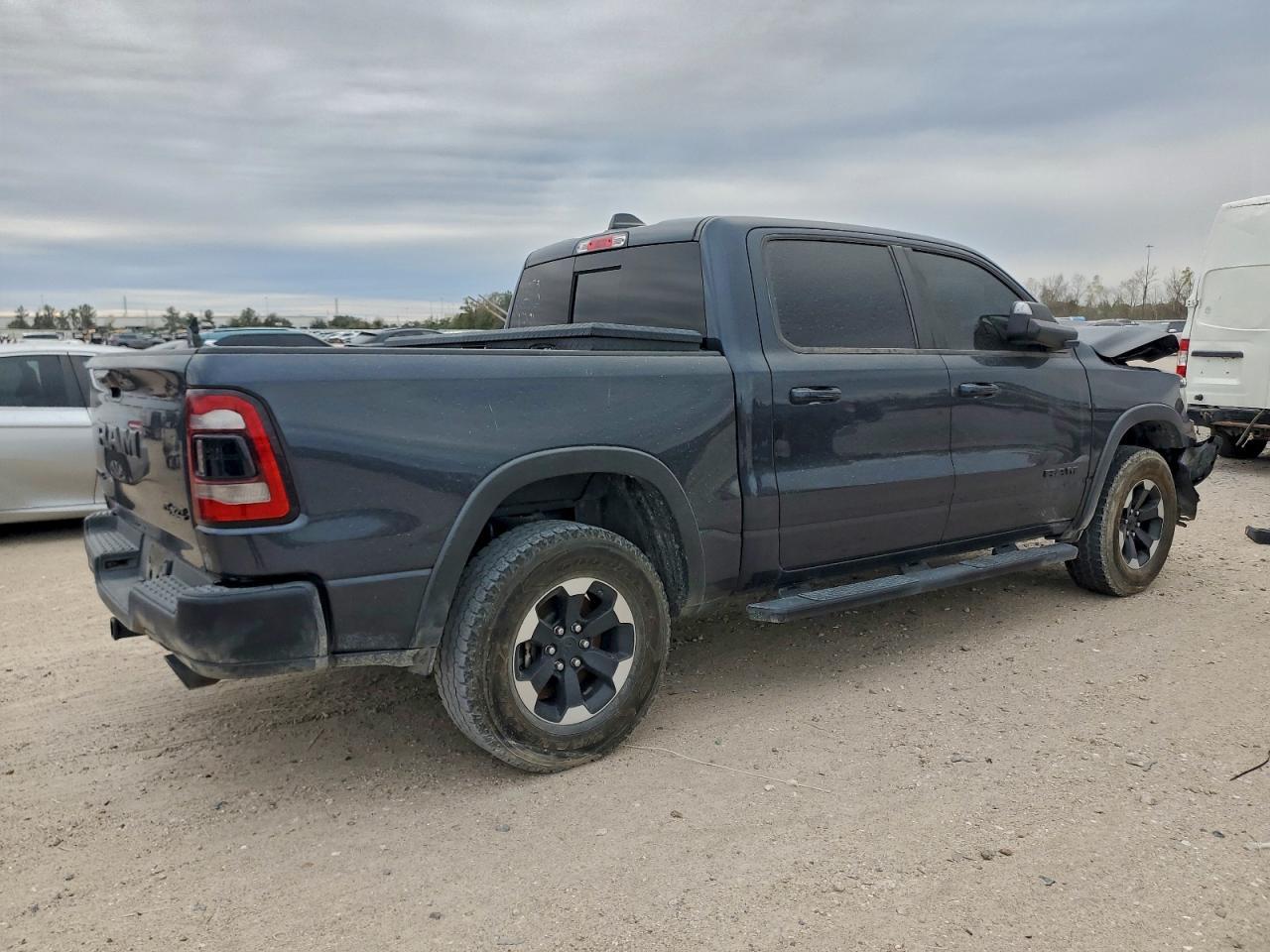 2021 Ram 1500 Rebel - Фото 3