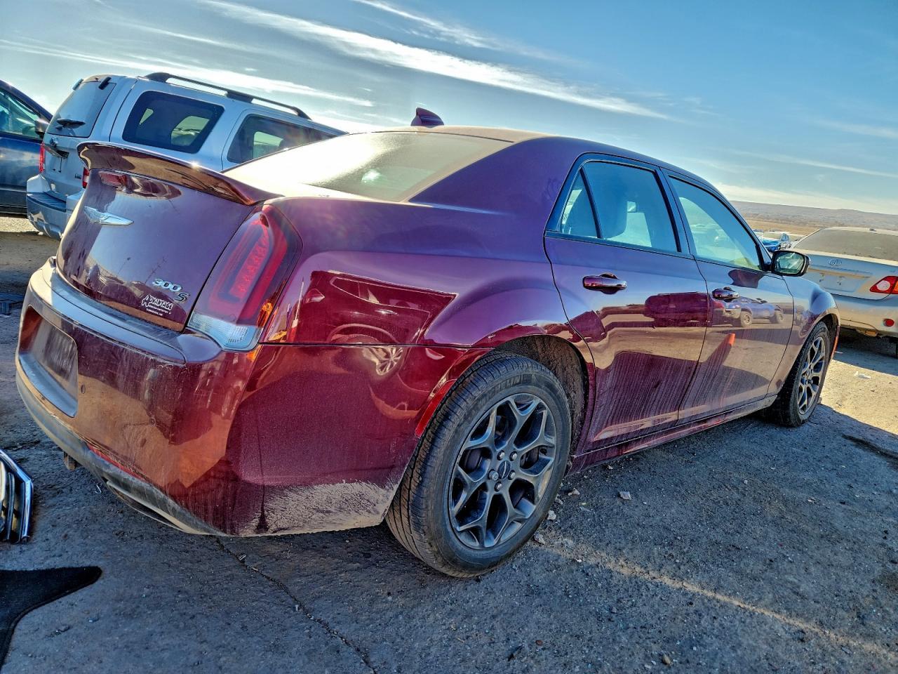 2018 Chrysler 300 S - Фото 3