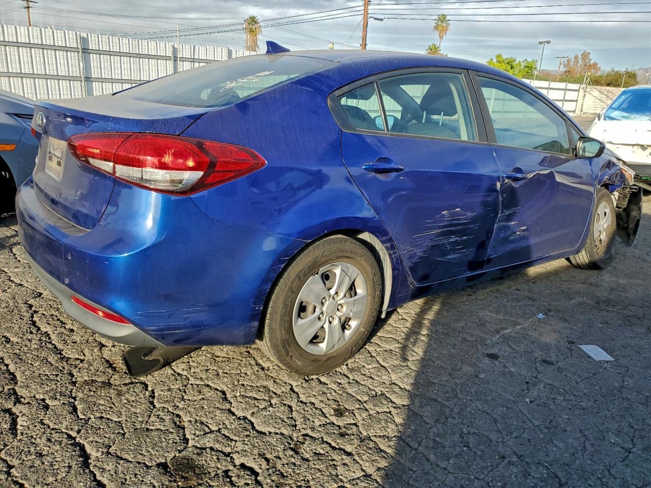 2017 Kia Forte Lx - Фото 3