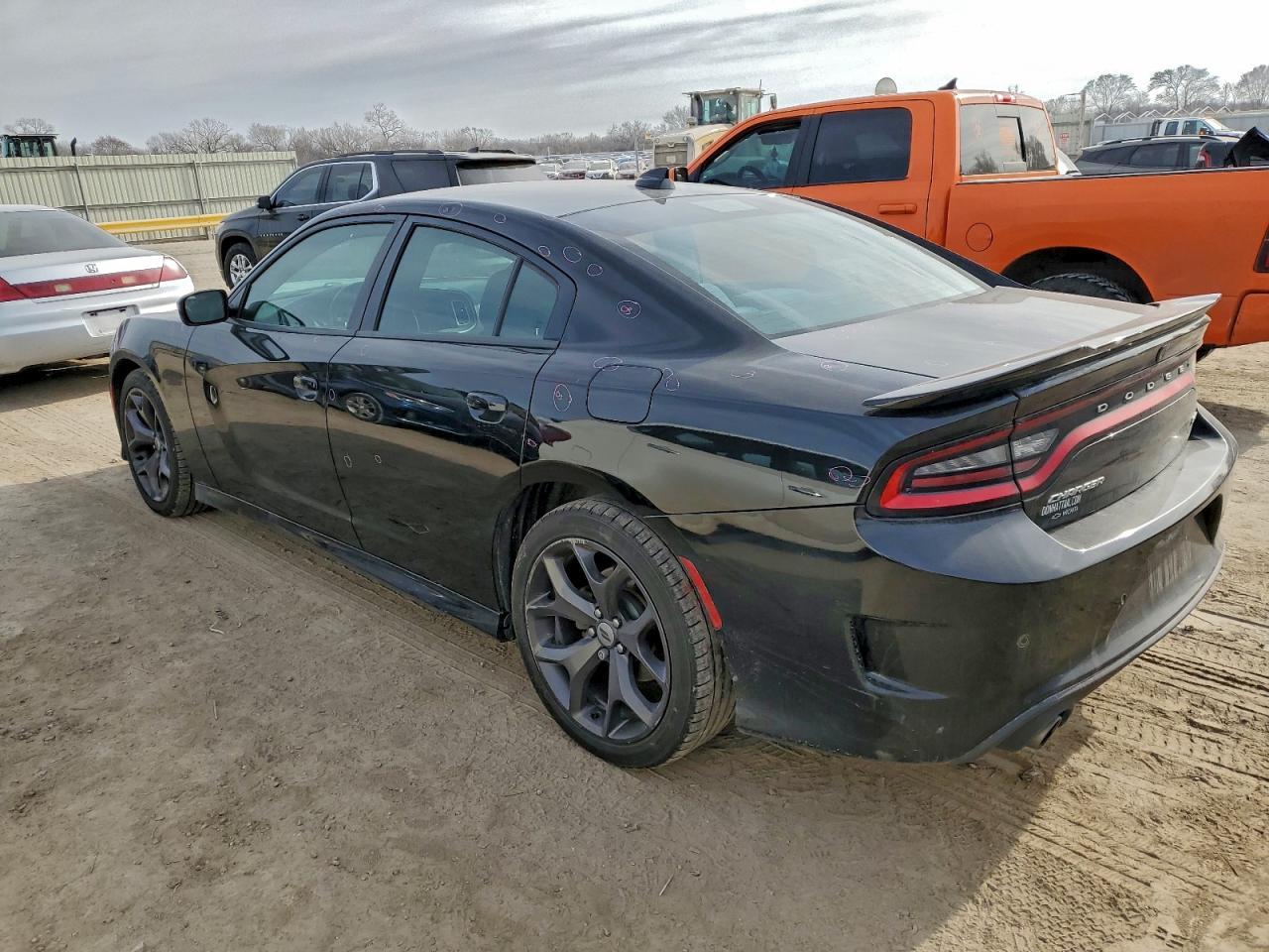 2019 Dodge Charger Gt - Image 2