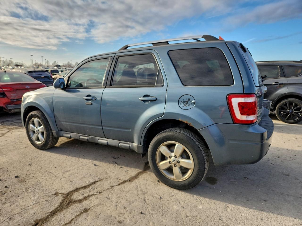 2012 Ford Escape Limited - Фото 2