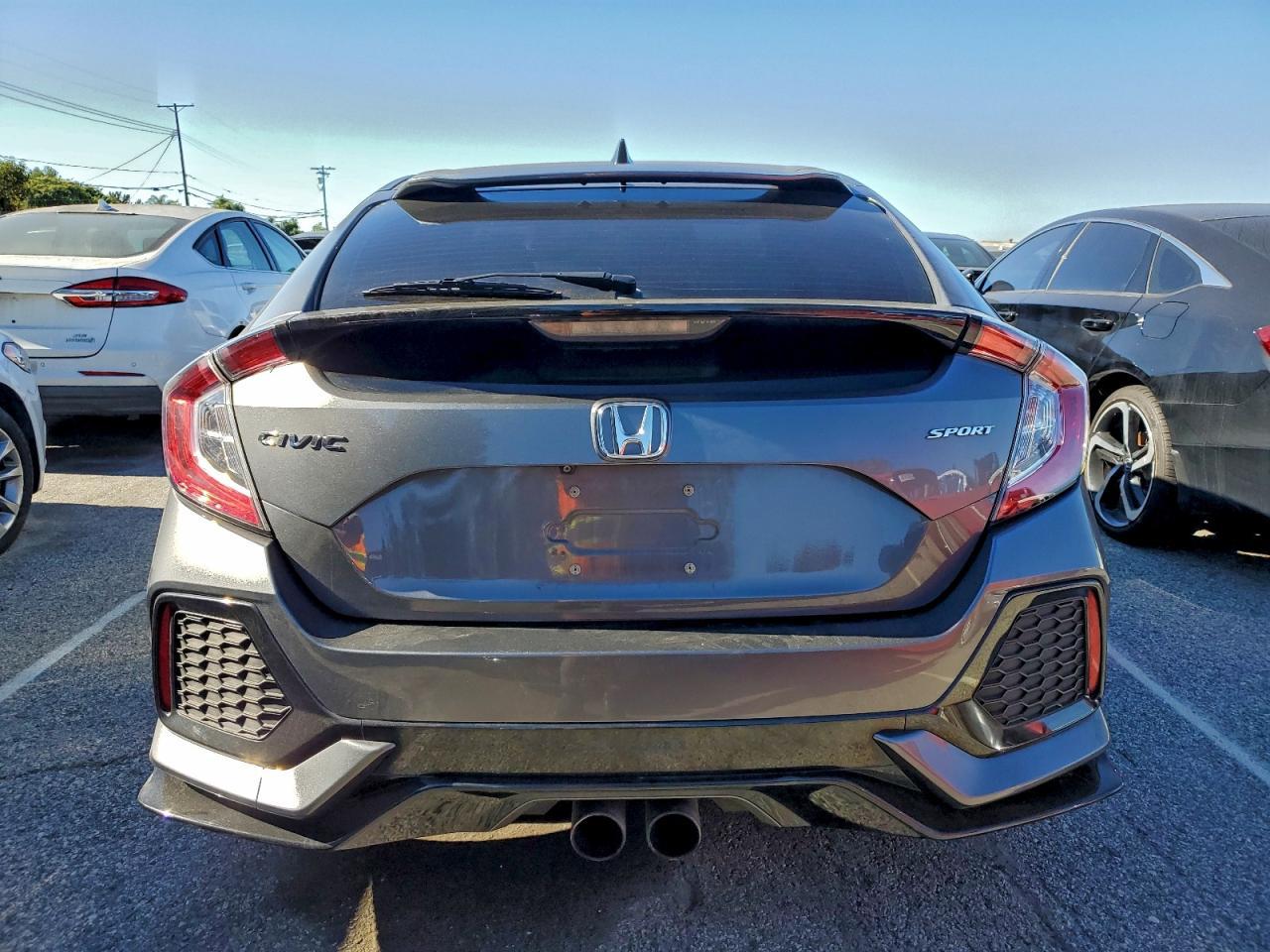 2017 Honda Civic Sport - Image 6
