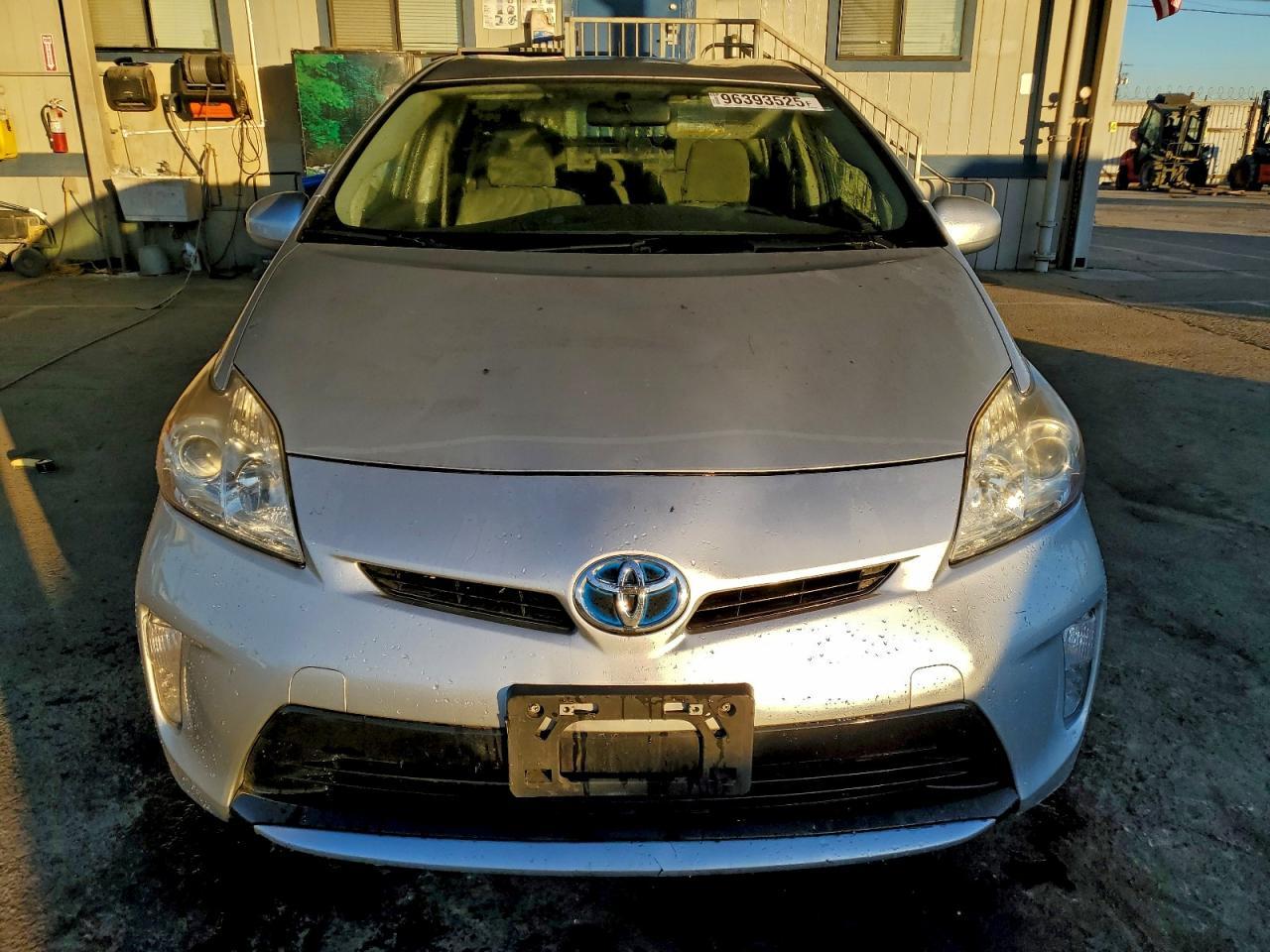 2015 Toyota Prius - Image 5