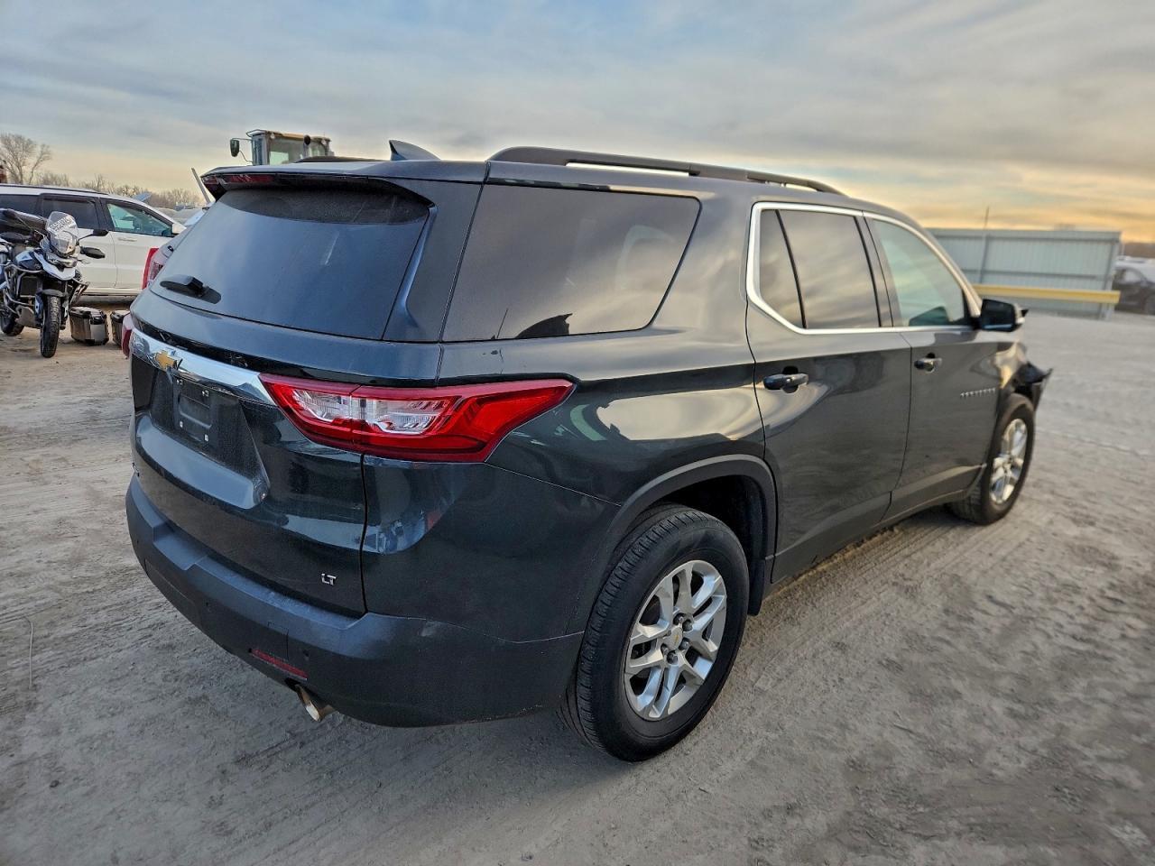 2020 Chevrolet Traverse Lt - Фото 3