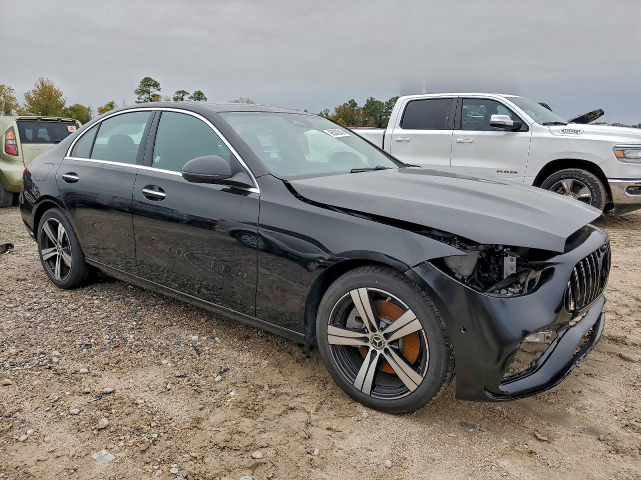 2025 Mercedes-Benz C 300 4Matic - Фото 4