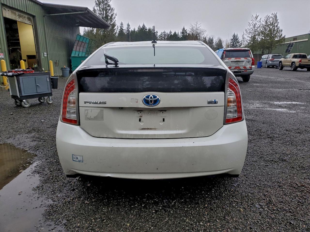 2014 Toyota Prius - Фото 6