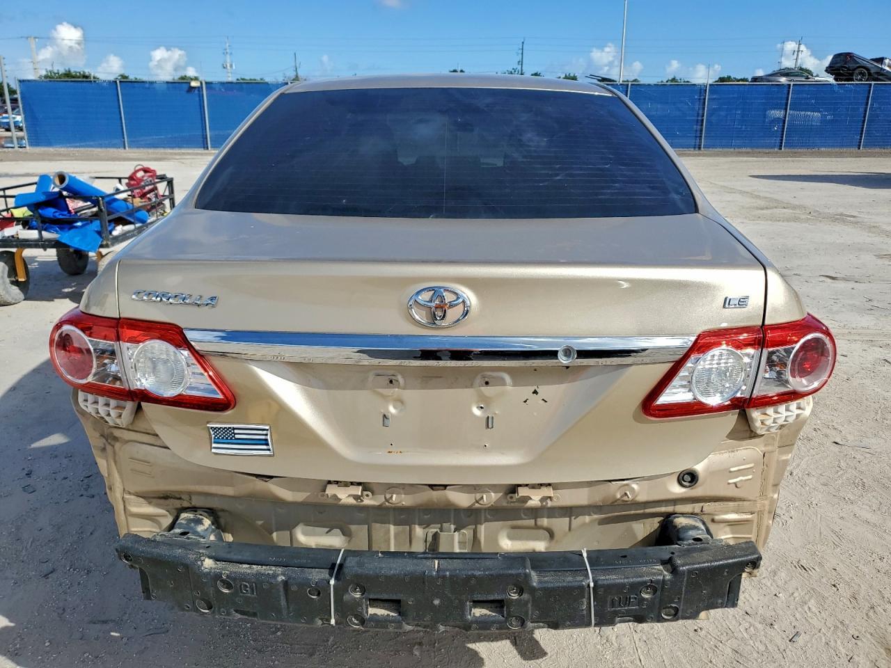 2013 Toyota Corolla Base - Фото 6