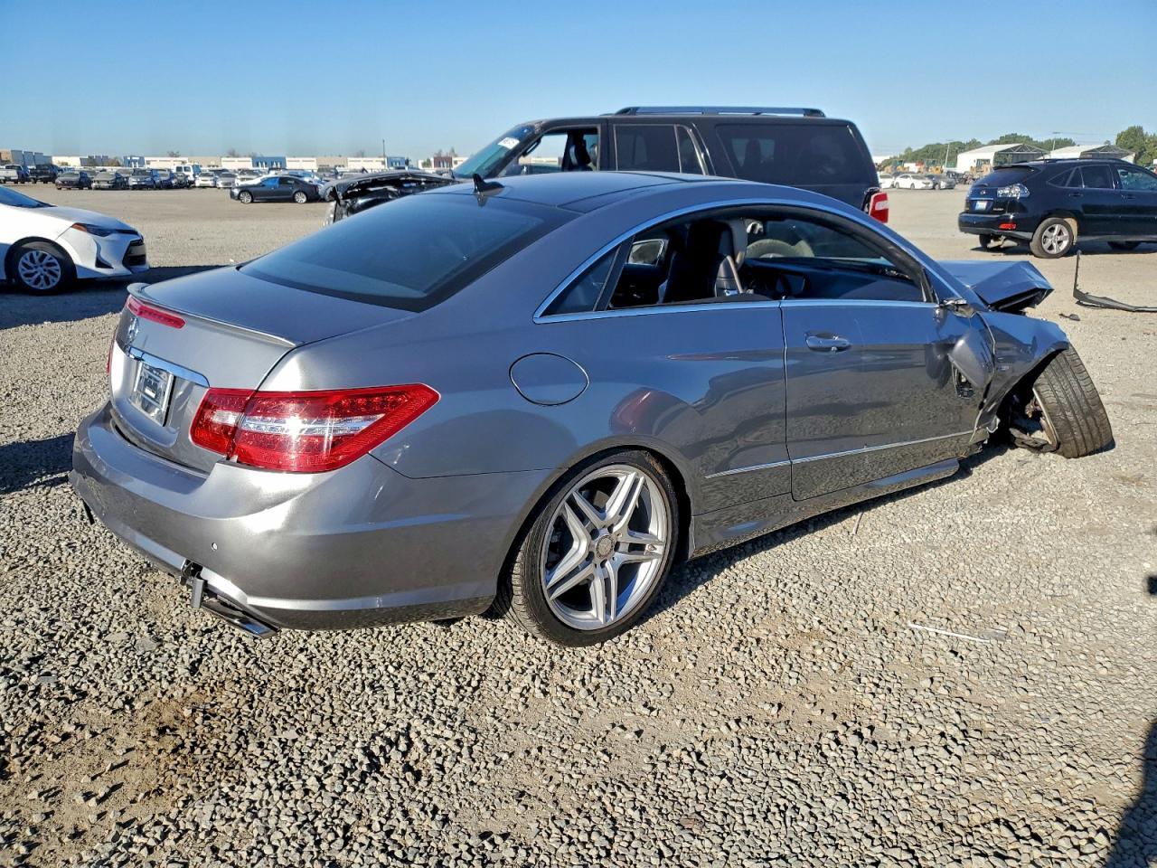 2012 Mercedes-Benz E 550 - Фото 3