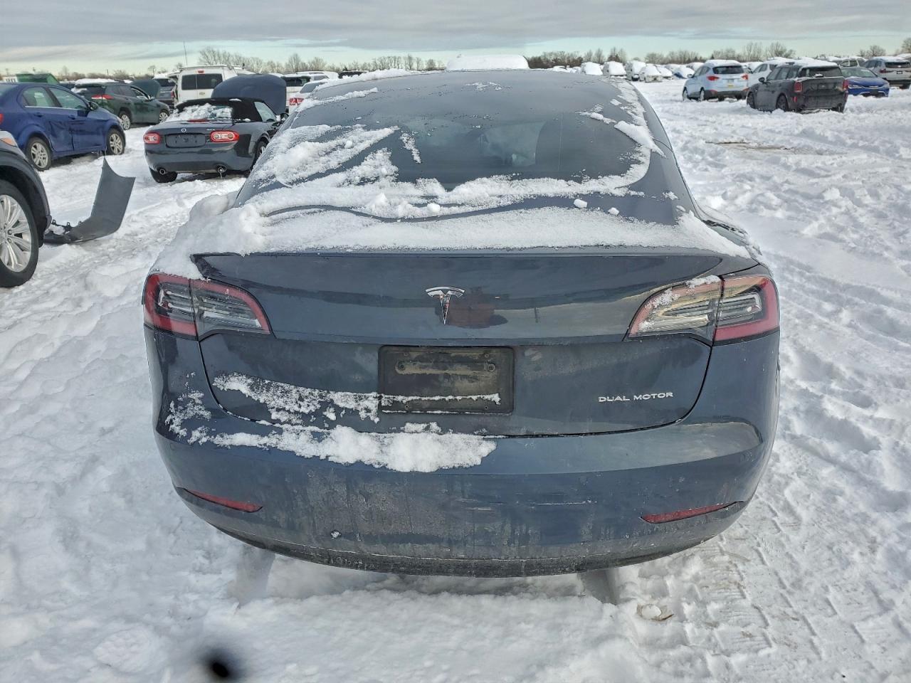 2022 Tesla Model 3 - Фото 6