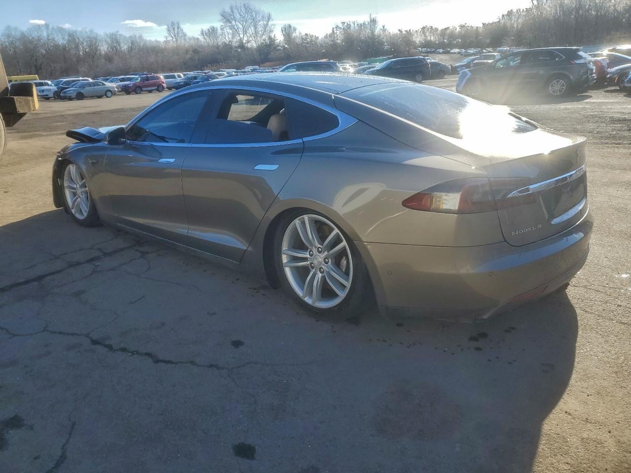 2015 Tesla Model S 90D - Image 2