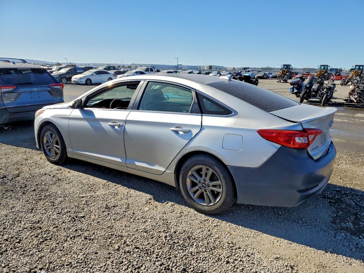 2015 Hyundai Sonata Se - Фото 2