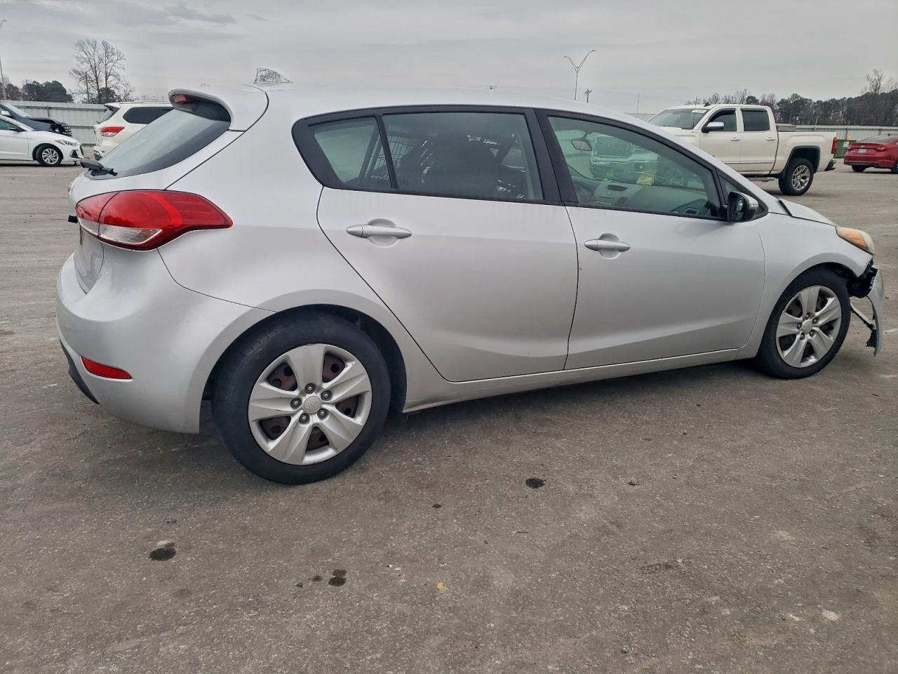 2016 Kia Forte Lx - Image 3