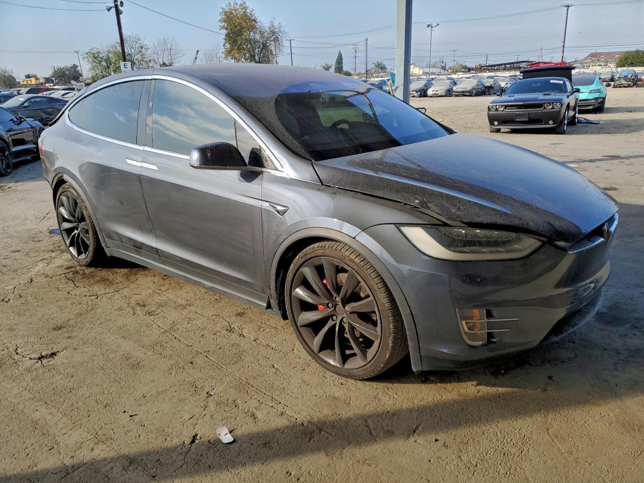 2020 Tesla Model X - Фото 4