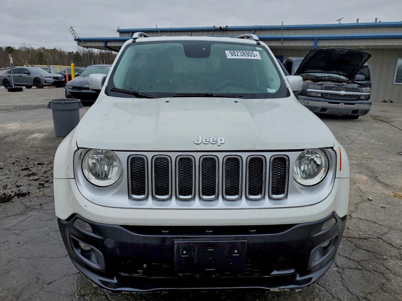 2015 Jeep Renegade Limited - Image 5