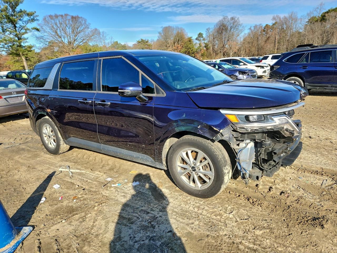 2022 Kia Carnival Lx - Фото 4