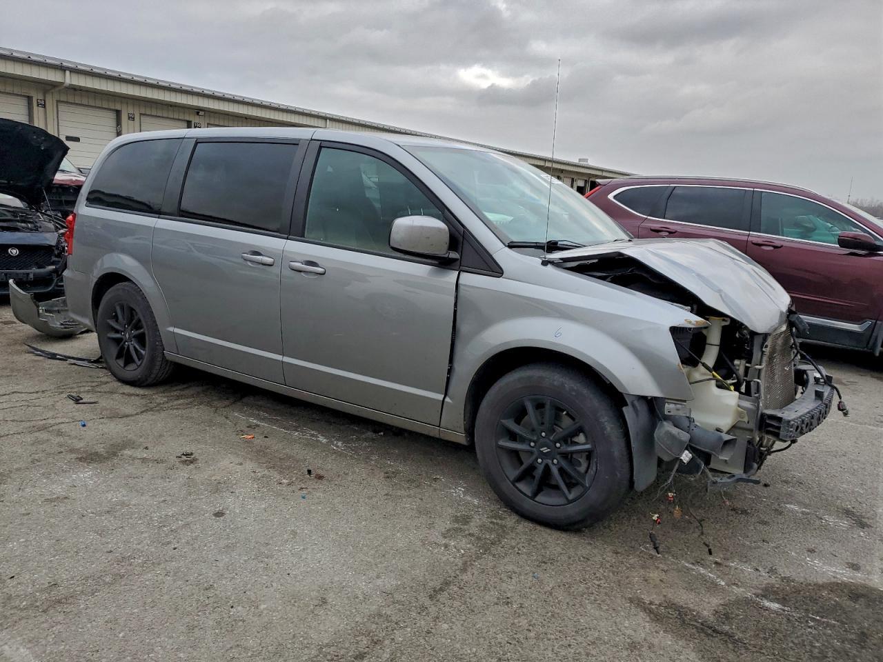 2020 Dodge Grand Caravan Gt - Фото 4