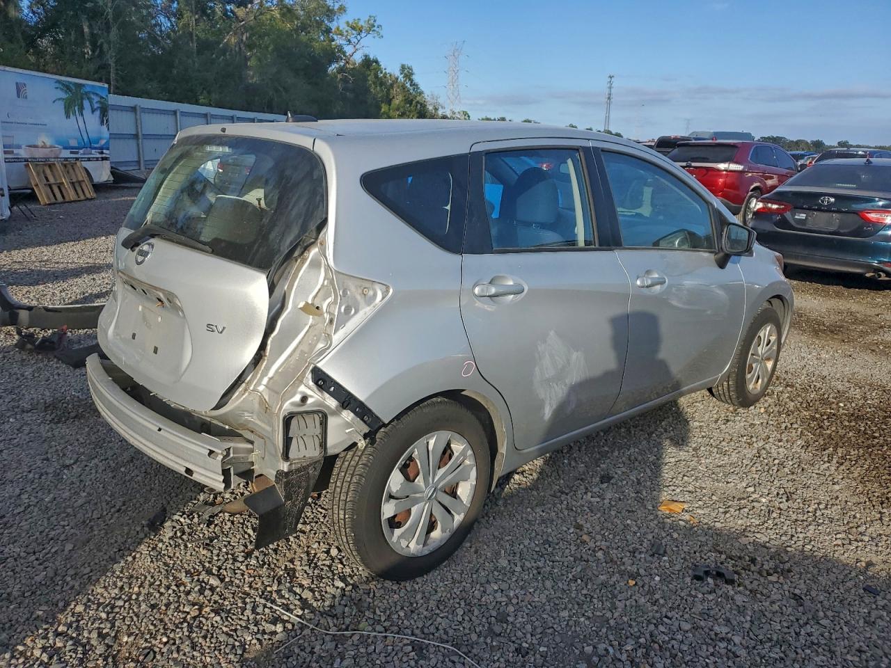 2017 Nissan Versa Note S - Фото 3